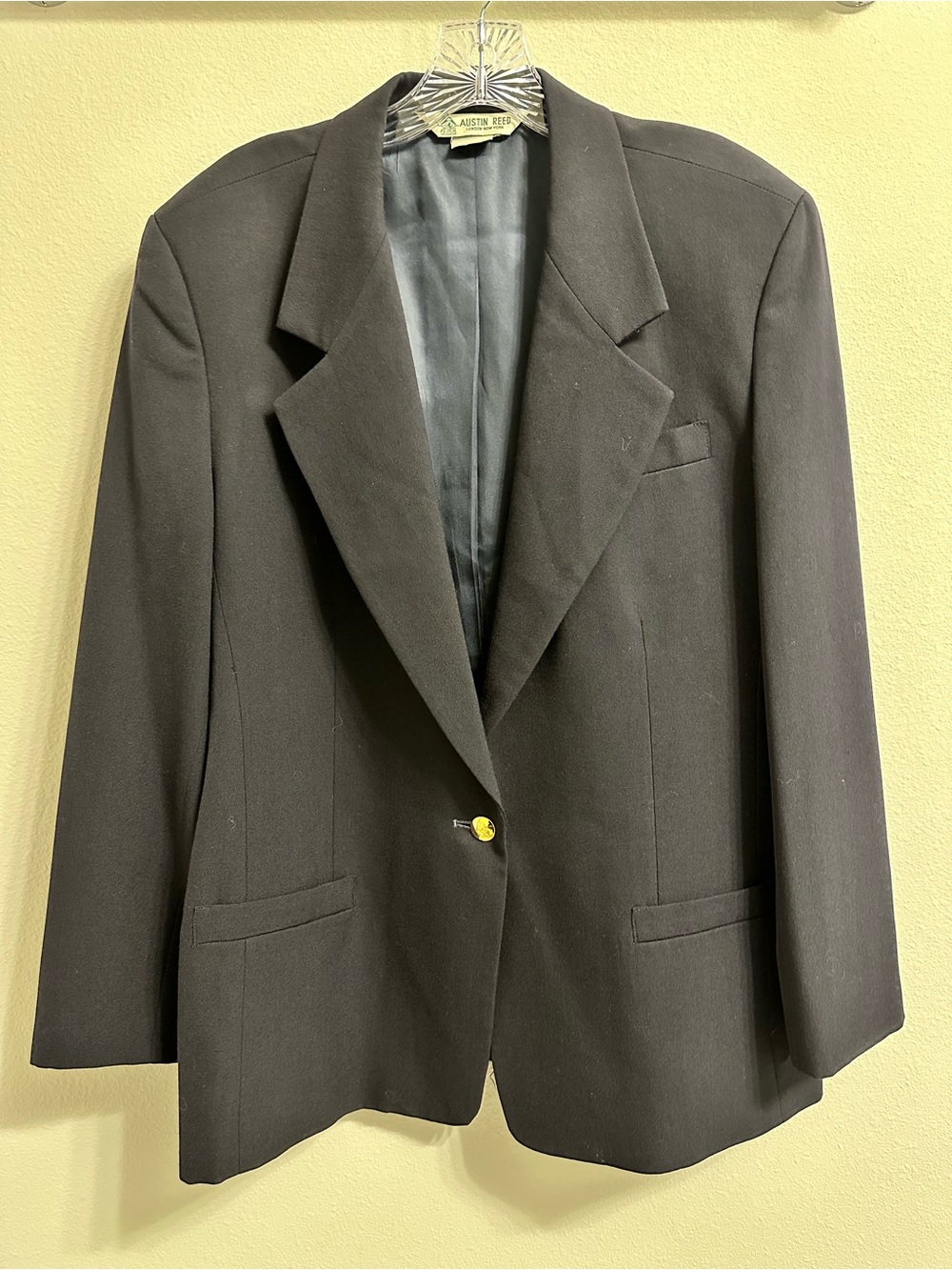 Austin Reed Women’s size 16 Navy Single-Button Sport Coat with Gold Button - Picture 8 of 12